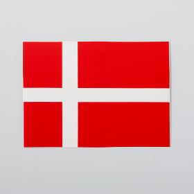 Klæbeflag - Dansk klæbeflag med hvid bagside. Flaget måler 94x130mm.
